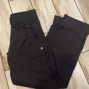 Lululemon black studio pant size 6